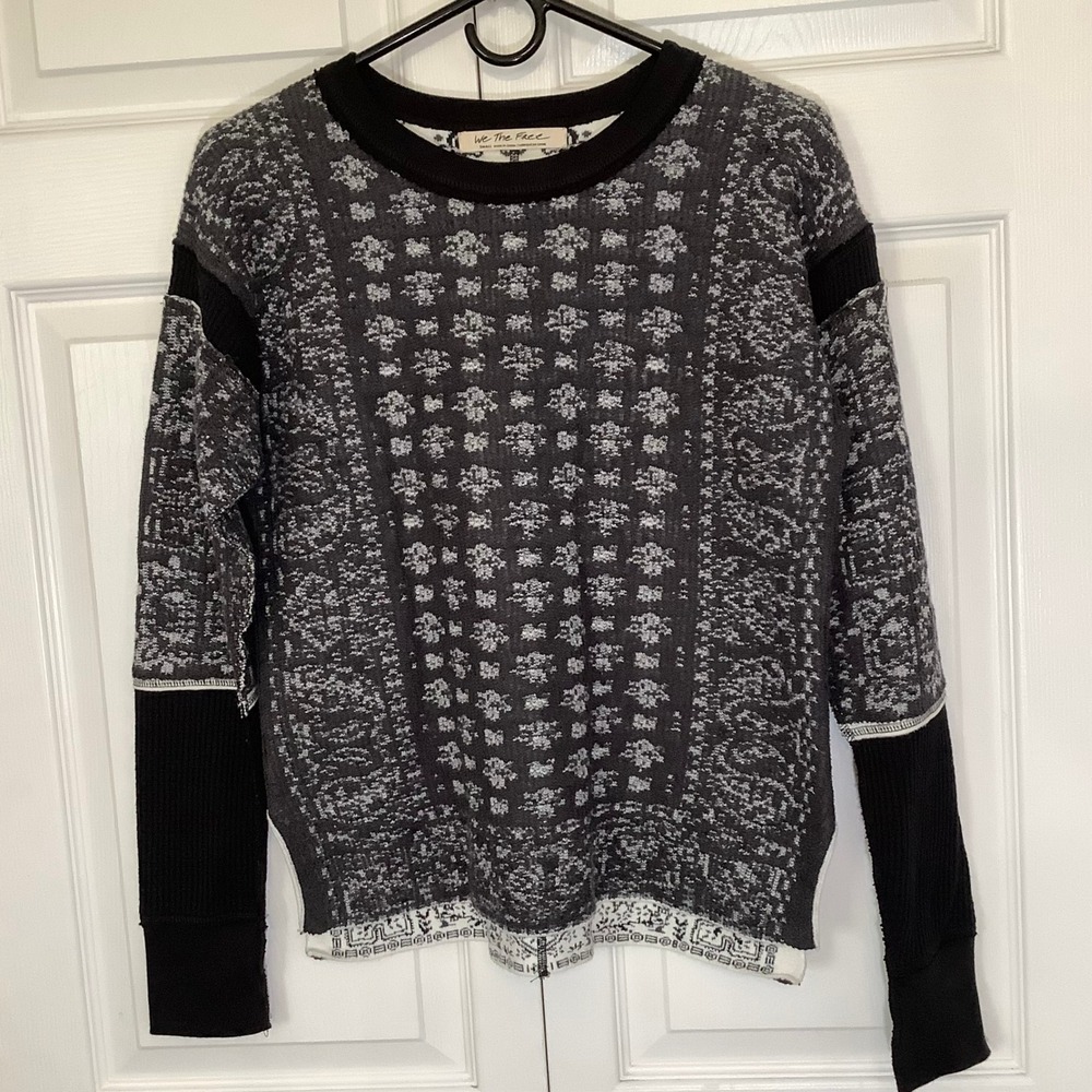 We The Free Sweater Small Black Gray Patterned Long Sleeve Knit Pullover Nordic
